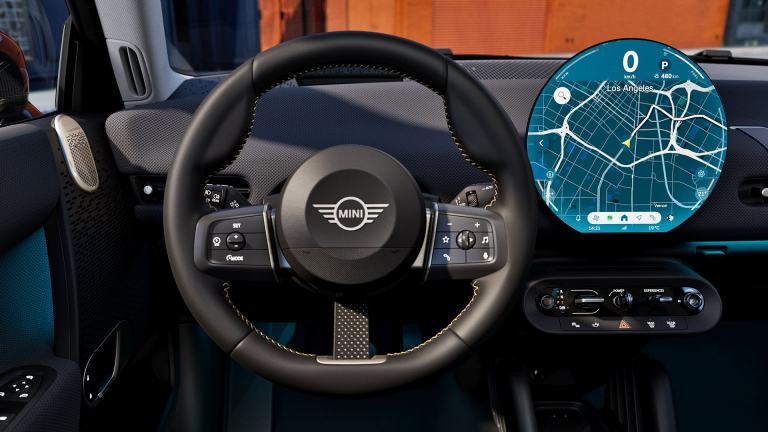 MINI all-electric - interior - wheel