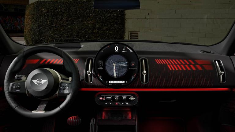 MINI Countryman - interior - oled display